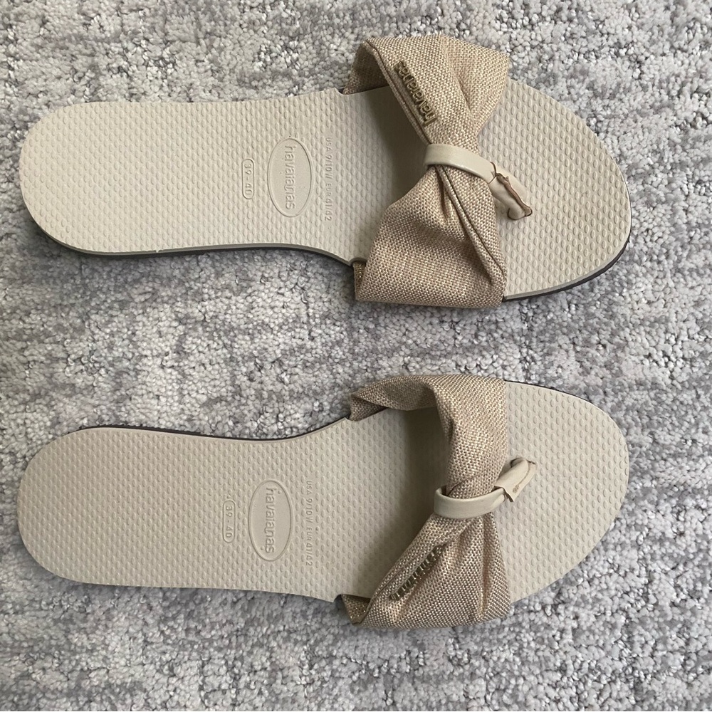Havaianas Beige and Cream Women's Sandals